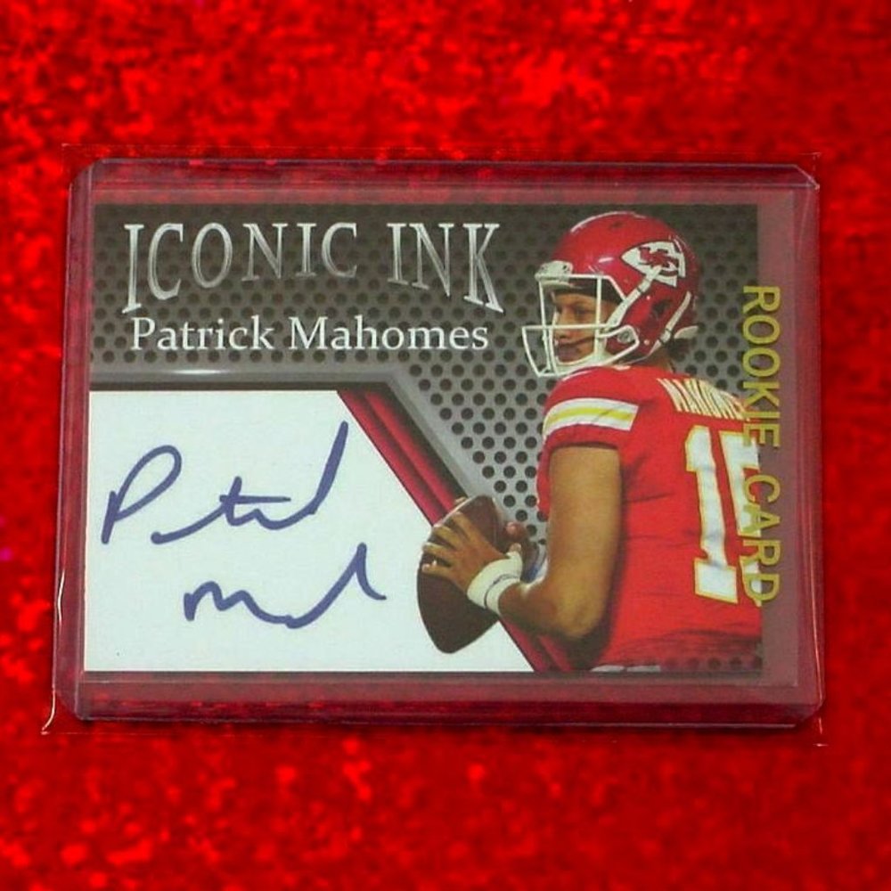 Patrick Mahomes Rookie Facsimilie Autograph Card